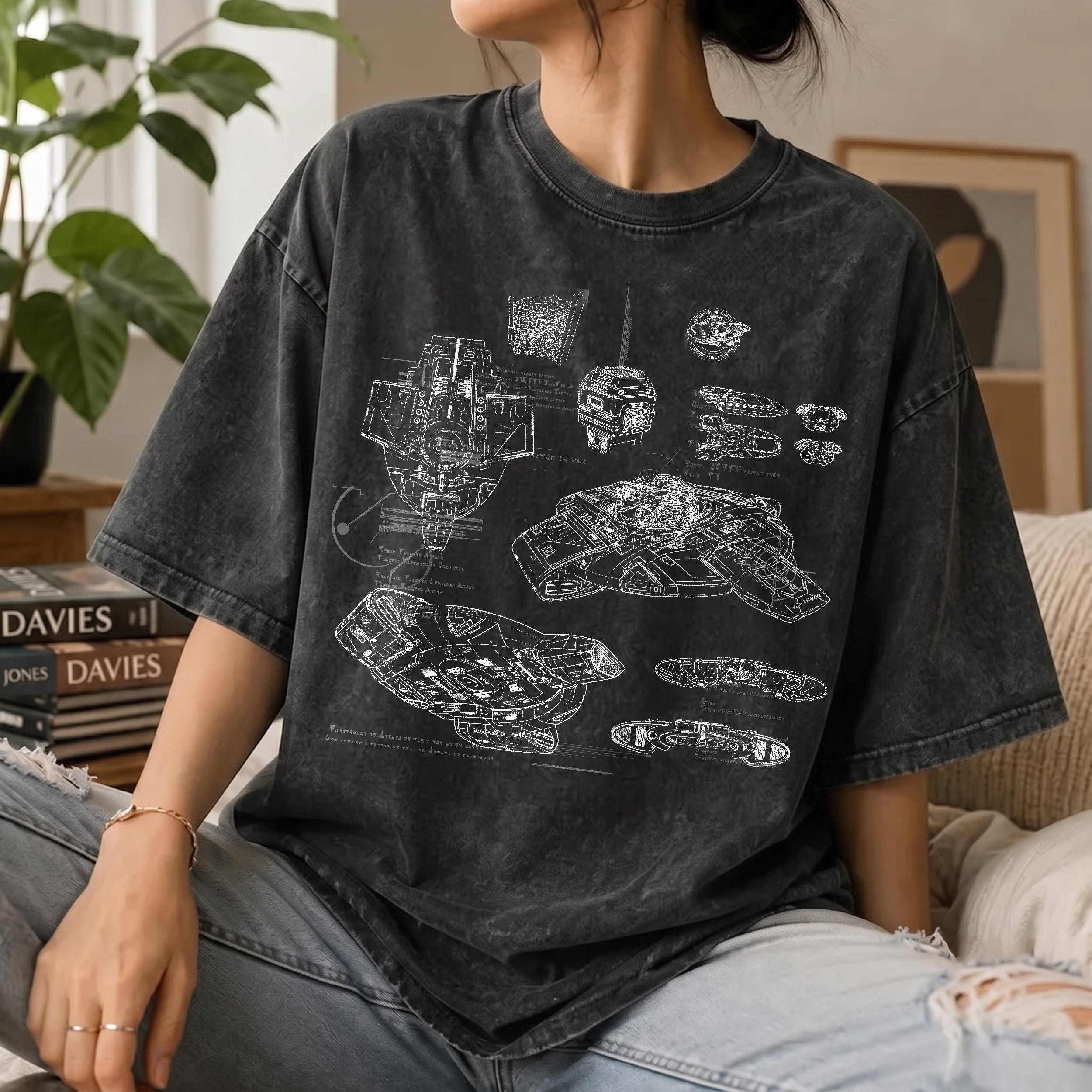 USS Defiant Schematic Wash Tee - Sci-fi Movies Vintage Wash T-shirt